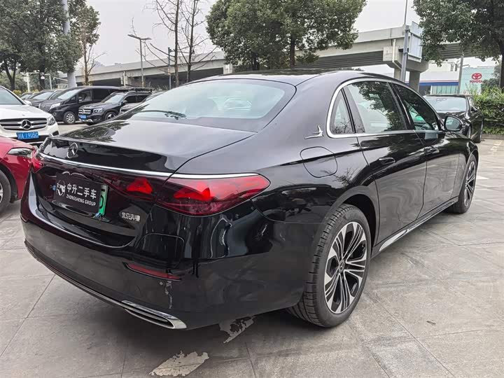Mercedes-Benz E-Class Hybrid 2024 2024款 E 350 e L 插电式混合动力轿车