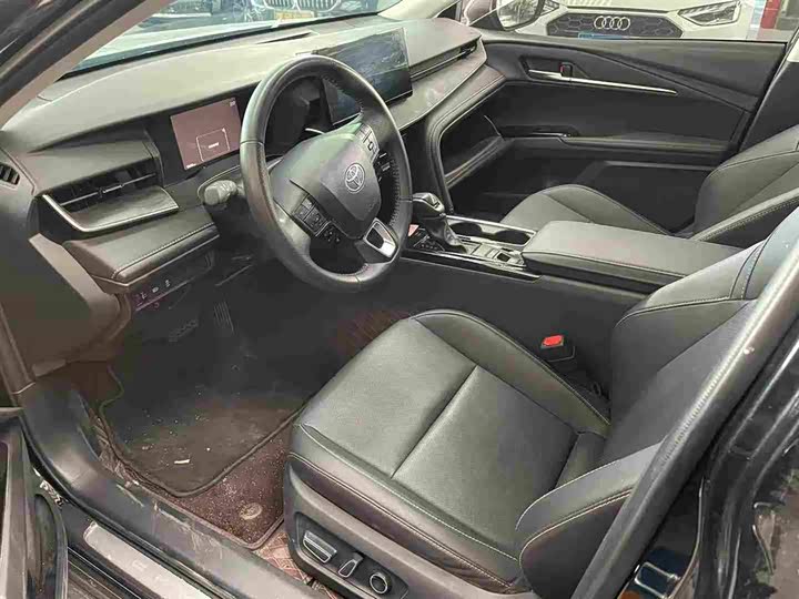 Toyota Camry 2025 2025款 双擎 2.0HG 光辉版