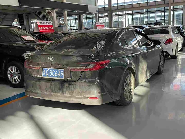 Toyota Camry 2025 2025款 双擎 2.0HG 光辉版