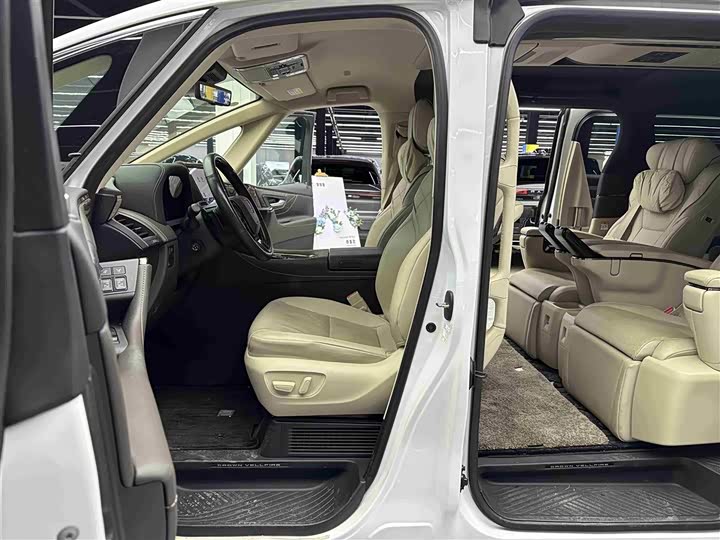 Toyota Vellfire 2024 2024款 皇冠 双擎 2.5L 至尊行政版