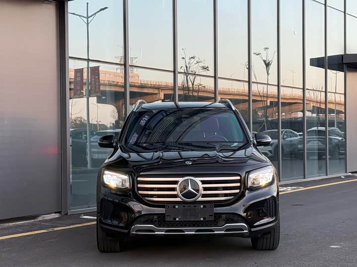 Mercedes-Benz GLB-Class 2024 2024款 改款 GLB 220 时尚型