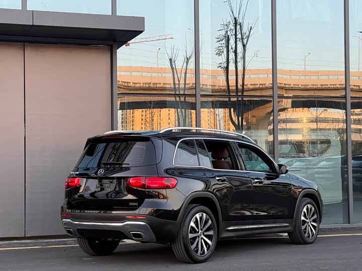 Mercedes-Benz GLB-Class 2024 2024款 改款 GLB 220 时尚型