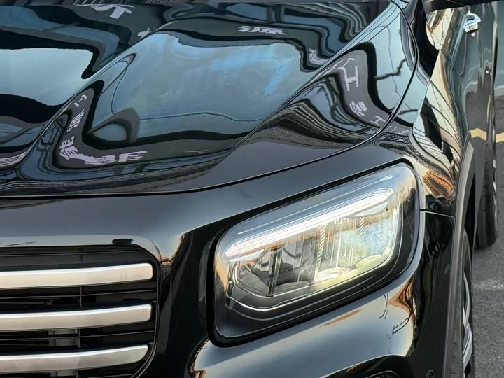 Mercedes-Benz GLB-Class 2024 2024款 改款 GLB 220 时尚型