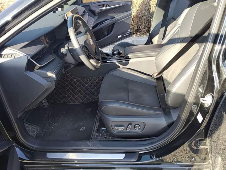 Toyota Camry 2024 2024款 双擎 2.0HXS 运动Plus版