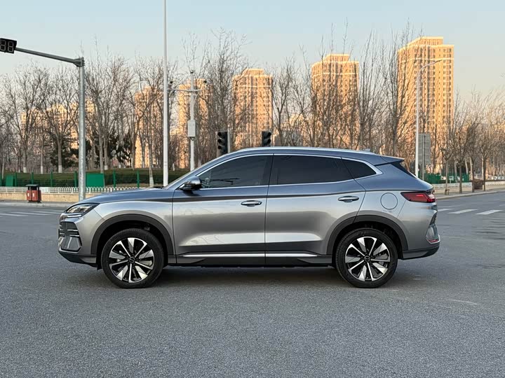 2025 BYD Song Plus Hybrid/EV