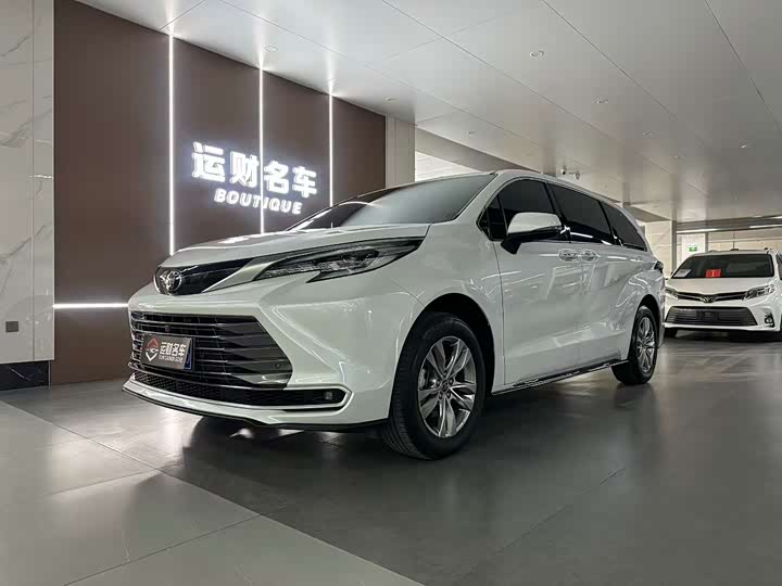 Toyota Sienna 2024 2024款 2.5L混动 四驱尊贵版