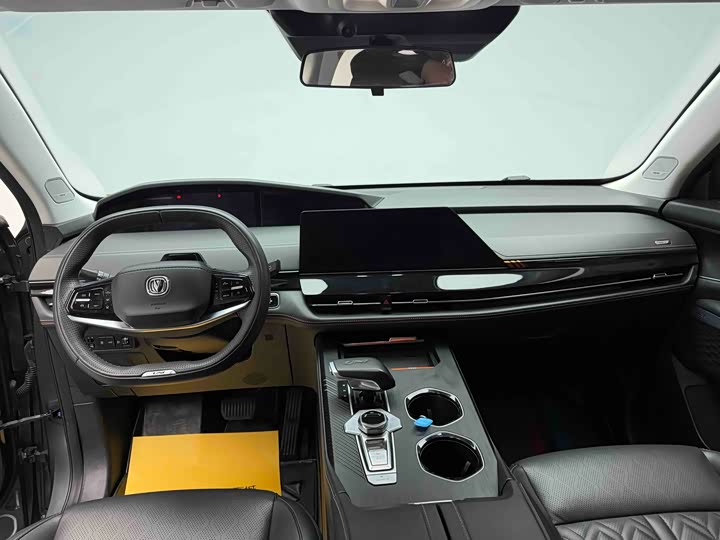 Changan UNI-K Hybrid 2022 2022款 蓝鲸iDD 130km 1.5T 尊贵型