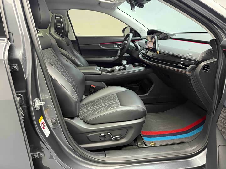 Changan UNI-K Hybrid 2022 2022款 蓝鲸iDD 130km 1.5T 尊贵型