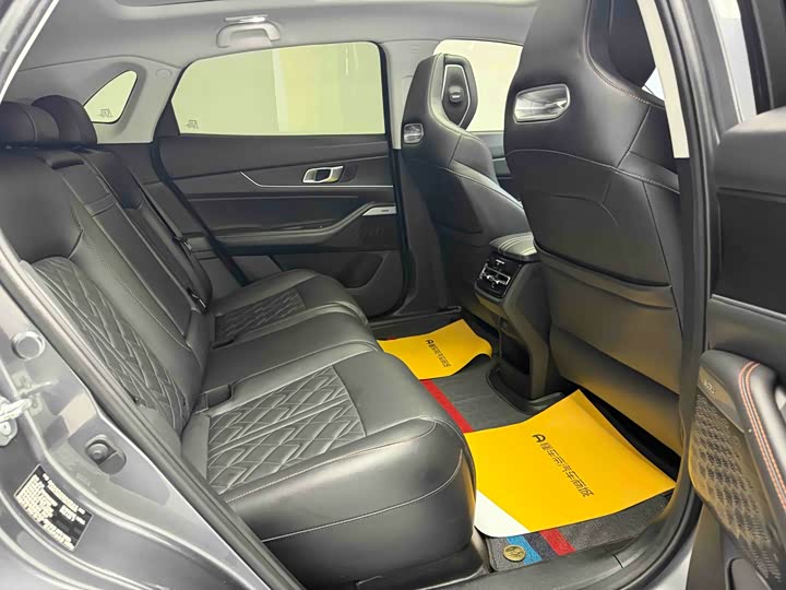 Changan UNI-K Hybrid 2022 2022款 蓝鲸iDD 130km 1.5T 尊贵型