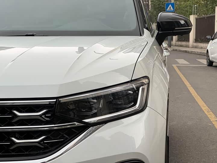 Volkswagen Tayron X 2023 2023款 330TSI 两驱旗舰智慧版