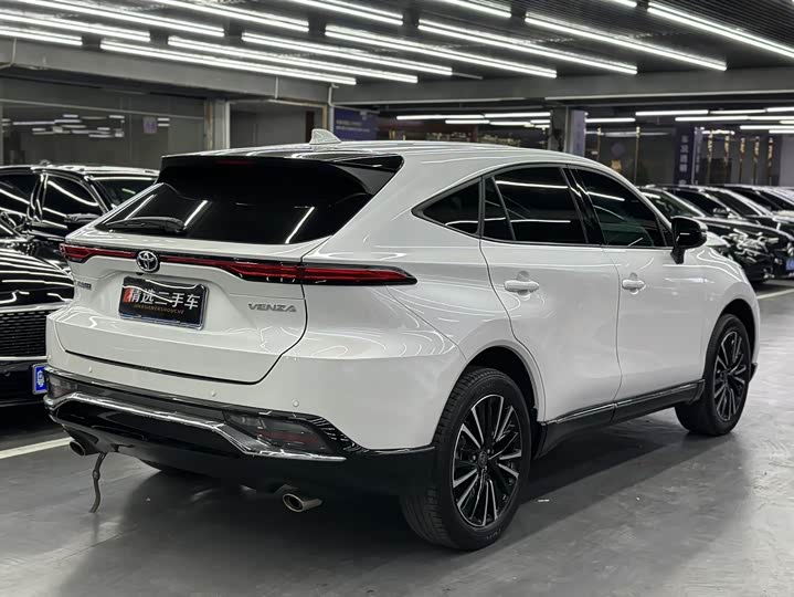 Toyota Venza 2023 2023款 2.0L CVT两驱尊贵版