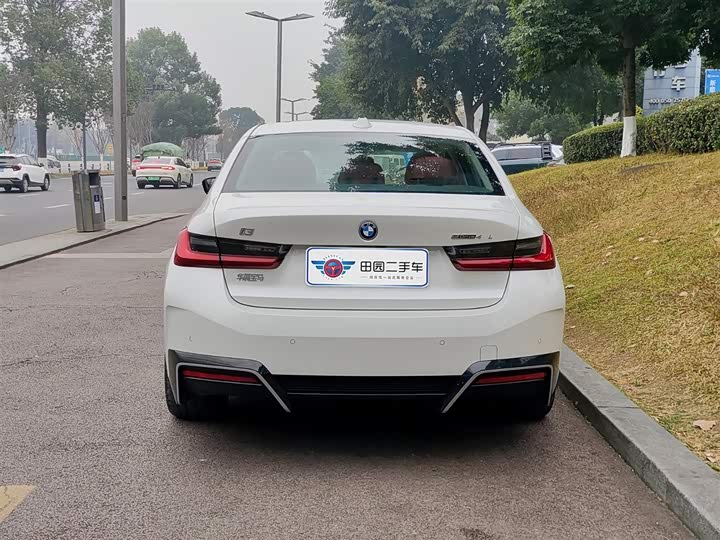 BMW i3 2025 2025款 eDrive 40 L 曜夜套装