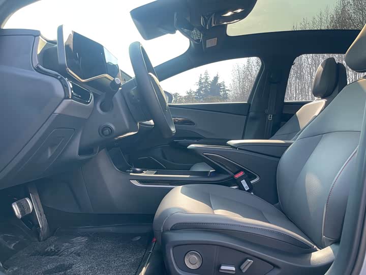 Hongqi EH7 2025 2025款 640 四驱 智选版