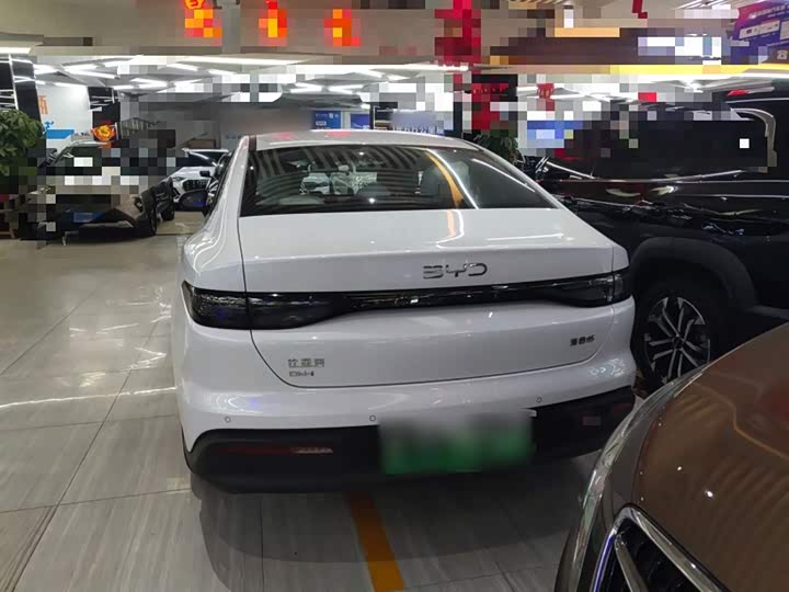 BYD Seal 05 DM-i Hybrid 2025 2025款 DM-i 智驾版 55KM豪华型