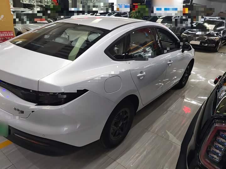 BYD Seal 05 DM-i Hybrid 2025 2025款 DM-i 智驾版 55KM豪华型