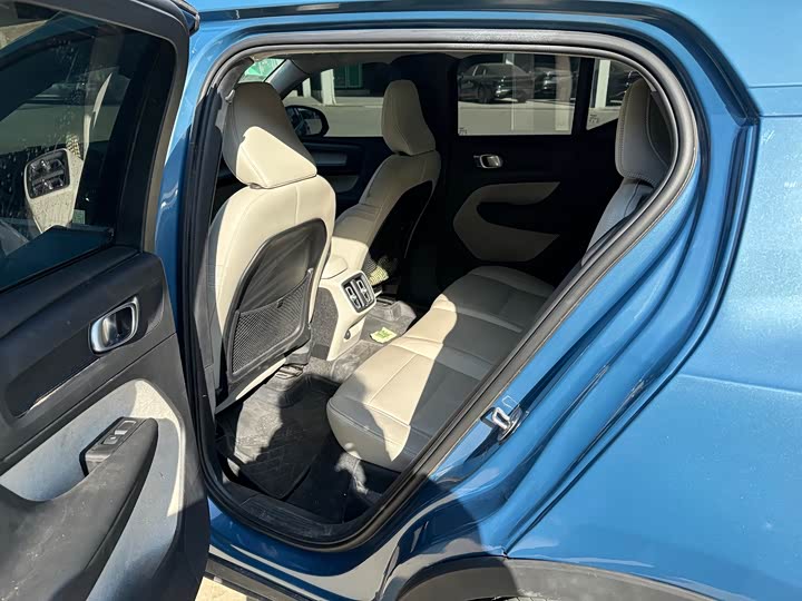 Volvo XC40 2024 2024款 B4 四驱智远豪华版