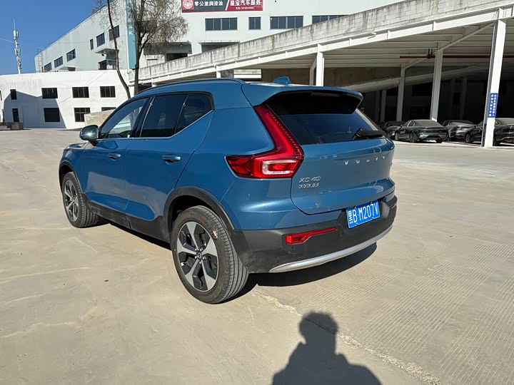 Volvo XC40 2024 2024款 B4 四驱智远豪华版