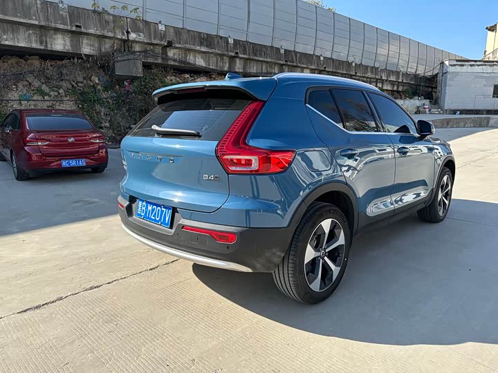 Volvo XC40 2024 2024款 B4 四驱智远豪华版
