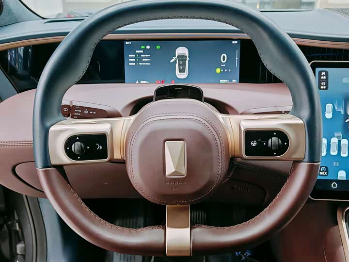 Avatr 11 2024 2024款 730 三激光后驱奢享版