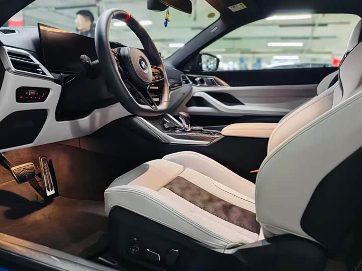 BMW M4 2024 2024款 M4双门轿跑车 M xDrive 雷霆版