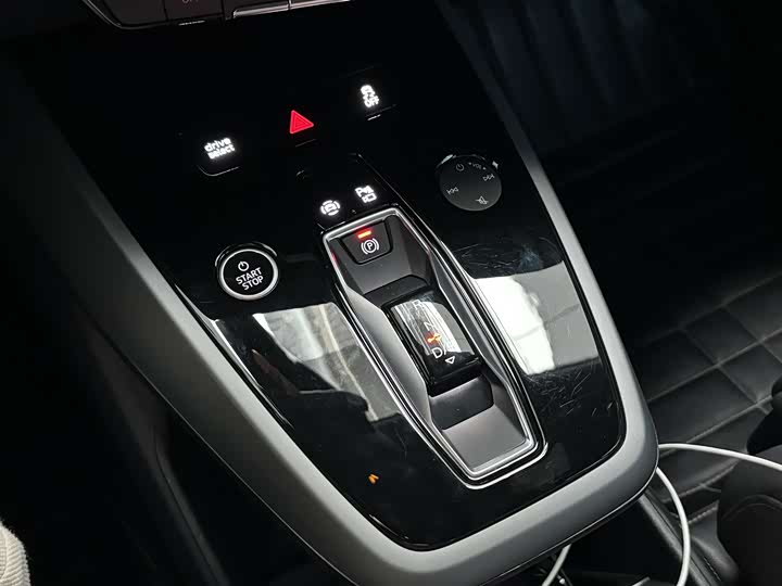 Audi Q5 e-tron 2023 2023款 40 e-tron 星耀型 锦衣套装