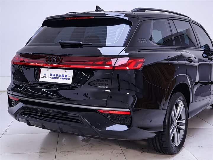 Audi Q6 2023 2023款 45 TFSI quattro 齐云型 飞骑套装