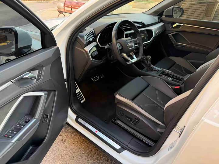 Audi Q3 2024 2024款 35 TFSI 时尚动感型