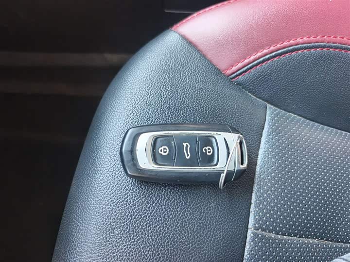 Geely Vision X3 2021 2021款 PRO 1.5L CVT尊贵型