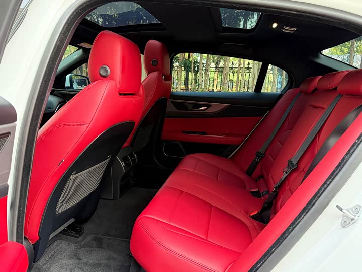 Jaguar XE L 2024 2024款 2.0T 250PS R-DYNAMIC S进取运动版