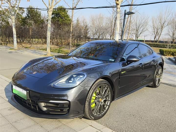 Porsche Panamera Hybrid 2023 2023款 改款 Panamera 4 E-Hybrid 铂金版 2.9T