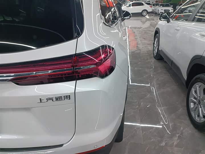 Buick Envision Plus 2025 2025款 昂科威Plus 28T 两驱白金版