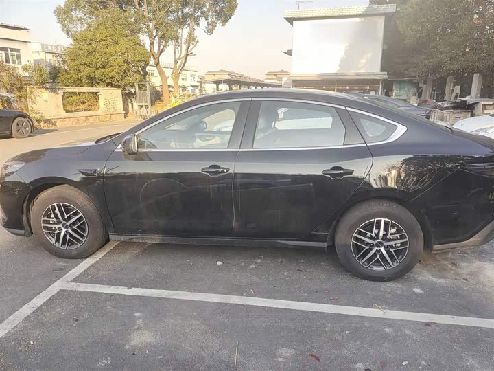 BYD Seal 05 DM-i Hybrid 2025 2025款 DM-i 智驾版 120KM旗舰型