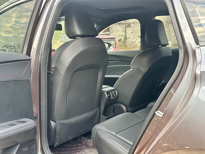 MG Motor 5 2025 2025款 300TGI 全球旗舰版