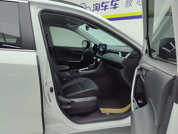Toyota RAV4 2024 2024款 2.0L CVT两驱都市版