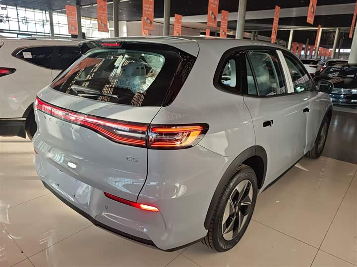 Geely Galaxy E5 2026 2026款 530km 启航版