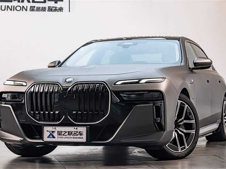 2023 BMW i7