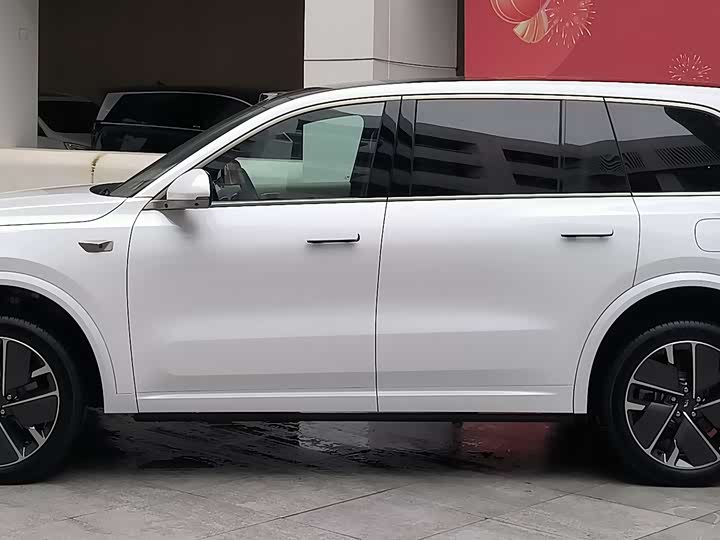 LiXiang L9 2025 2025款 Ultra 智能焕新版