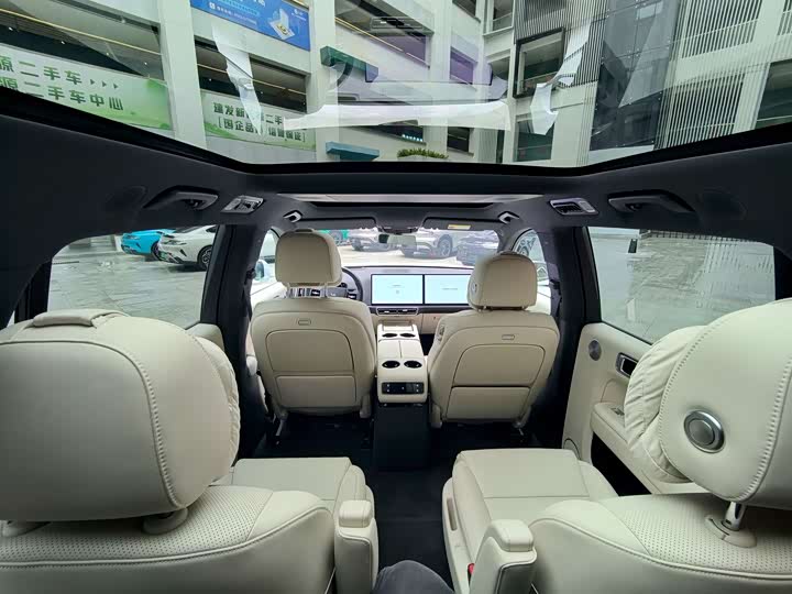 LiXiang L9 2025 2025款 Ultra 智能焕新版