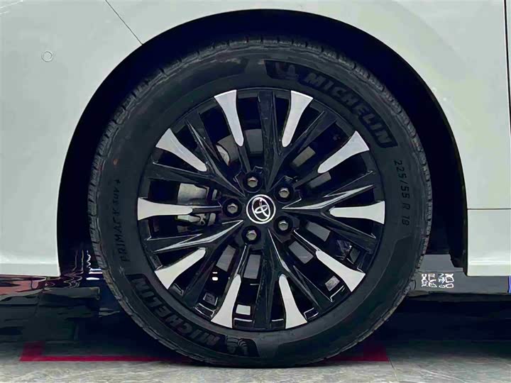 Toyota Alphard 2024 2024款 双擎 2.5L 臻享版