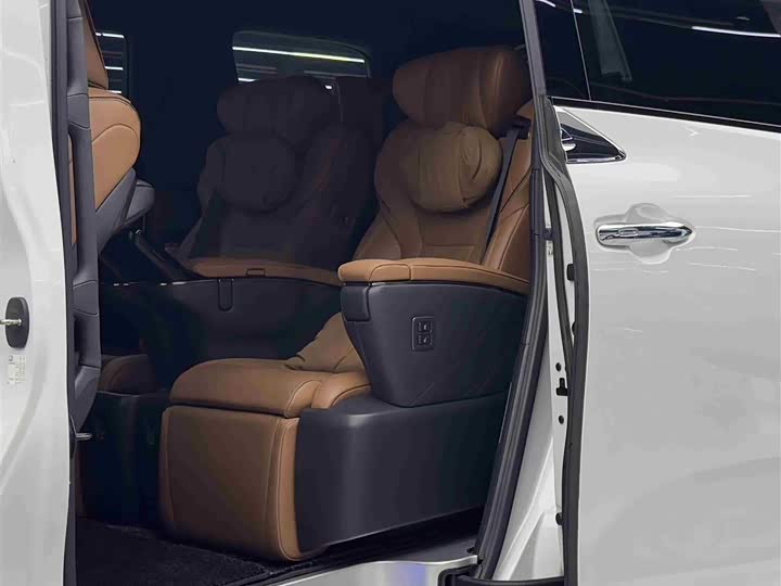 Toyota Alphard 2024 2024款 双擎 2.5L 臻享版