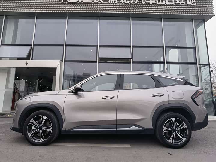 Geely Galaxy L7 2025 2025款 EM-i 115km 探索+版