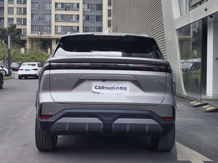 Geely Galaxy L7 2025 2025款 EM-i 115km 探索+版