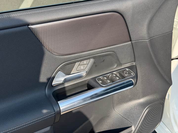 Mercedes-Benz B-Class 2021 2021款 B 200 动感型