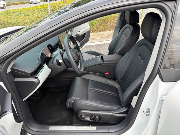 Zeekr 007 2025 2025款 后驱智驾版 75kWh