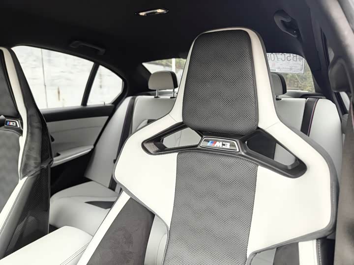 BMW M3 2023 2023款 M3四门轿车 M xDrive 雷霆版
