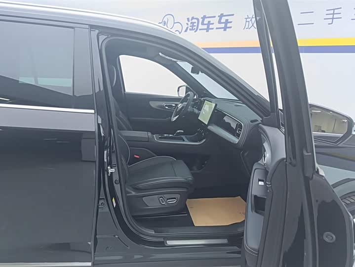 GAC Trumpchi GS8 2024 2024款 领航系列 2.0TGDI 两驱豪华智联版