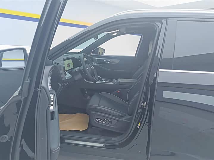 GAC Trumpchi GS8 2024 2024款 领航系列 2.0TGDI 两驱豪华智联版