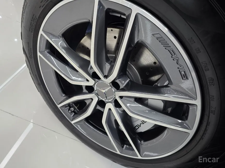 Mercedes-Benz GLB-Class 2020 AMG GLB35 4MATIC