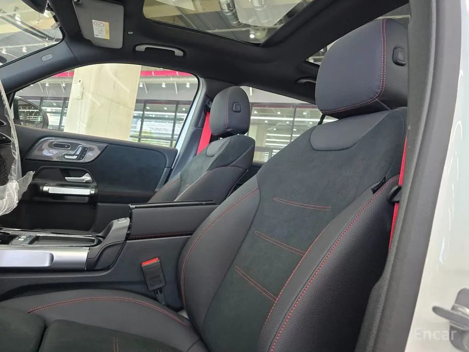 Mercedes-Benz GLB-Class 2020 AMG GLB35 4MATIC