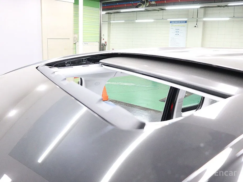 Hyundai Staria 2021 4WD Lounge 7-Seater